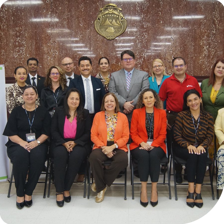 Integrantes de la Comisión de Justicia Abierta del Poder Judicial